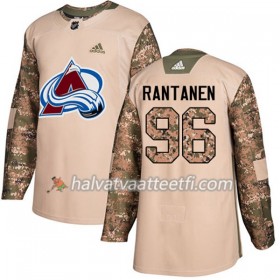Miesten NHL Colorado Avalanche Pelipaita Mikko Rantanen 96 Adidas 2017-2018 Camo Veterans Day Practice Authentic